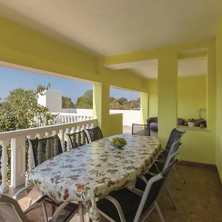 4 Bedroom Beautiful In *